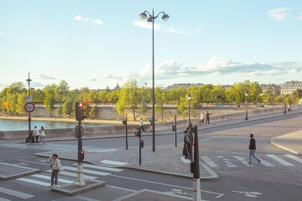 Vue Louvre Et Seine Appartement *