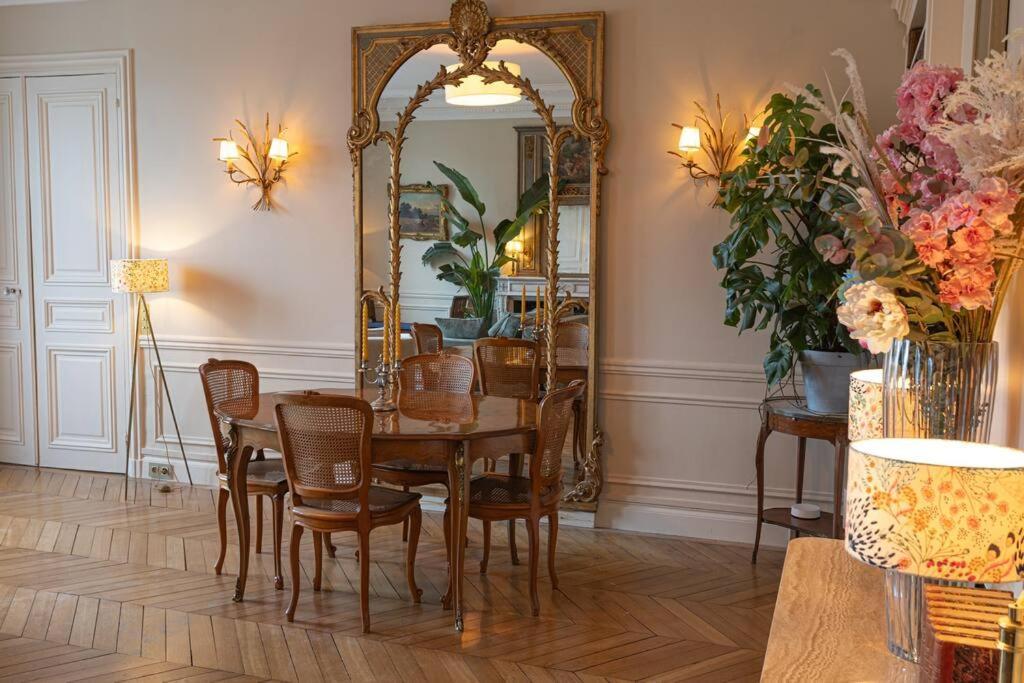 Appartement Vue Louvre Et Seine *