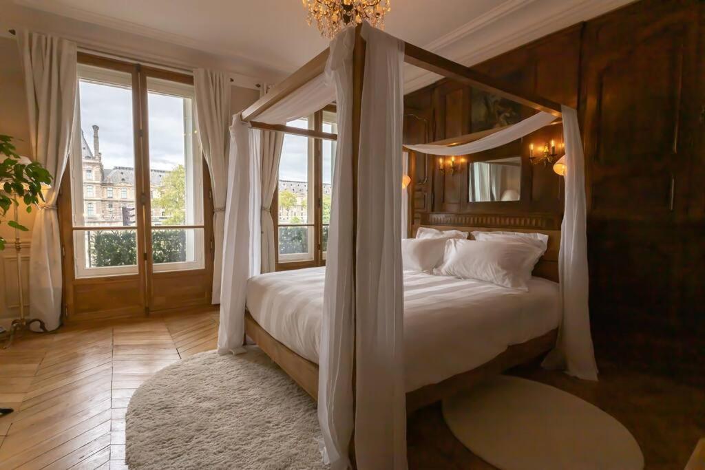 Appartement Vue Louvre Et Seine